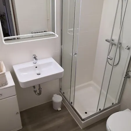 Elena Apartmán